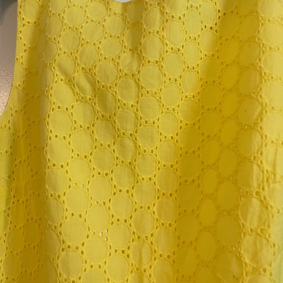 Stunning yellow dress with lace detals - Picture 3 of 4